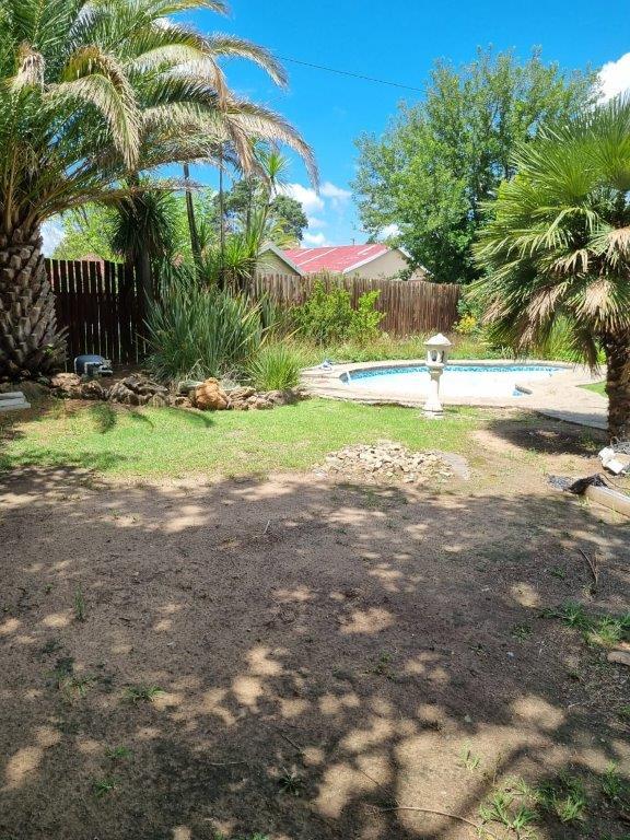 4 Bedroom Property for Sale in Ladybrand Free State